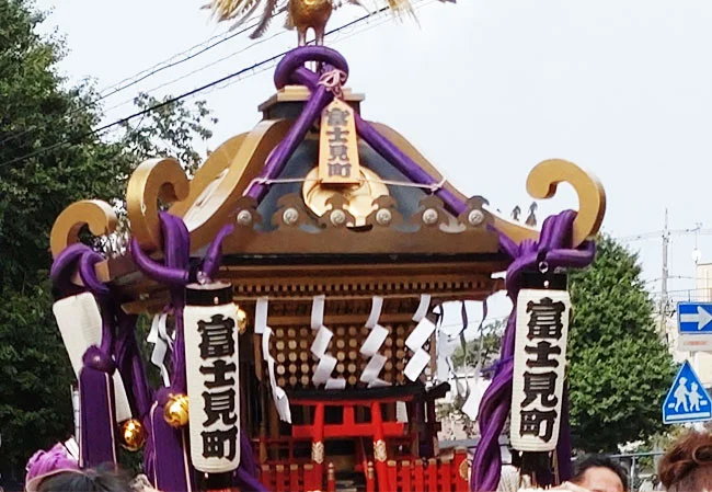 設置事例No.105 お祭りの神輿装飾用細弓張和紙提灯使用写真