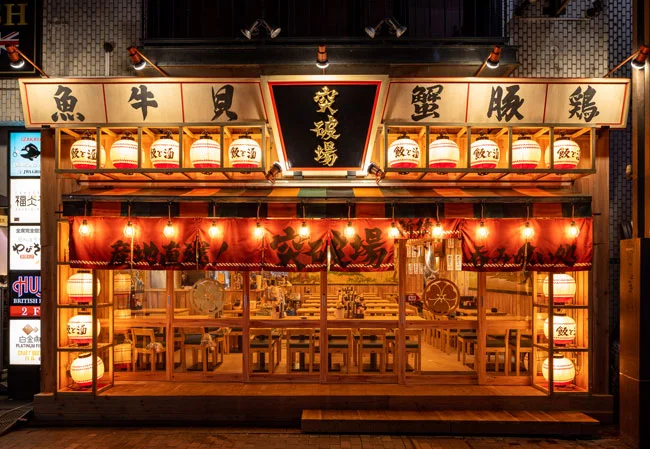 設置事例No.65 居酒屋様の店舗装飾用尺三丸耐水和紙提灯使用風景2