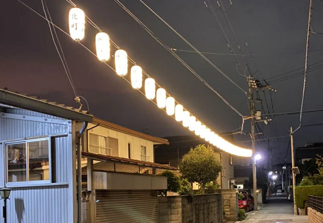 設置事例No.76 祭りの協賛用9号長型ビニール提灯使用写真